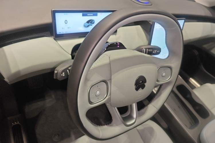 Used Nio ET5 2022 75 kWh Center Console