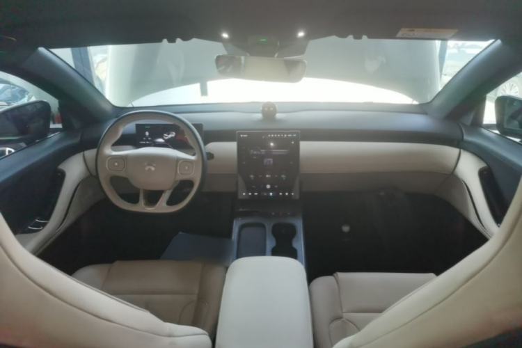 Used Nio ET5 2022 75 kWh Center Console