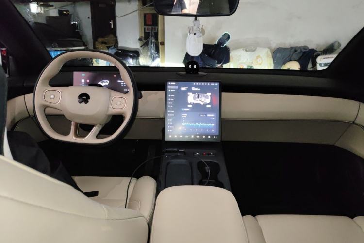 Used Nio ET5 2022 75 kWh Center Console
