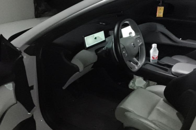 Used Nio ET5 2022 75 kWh Driver Seat