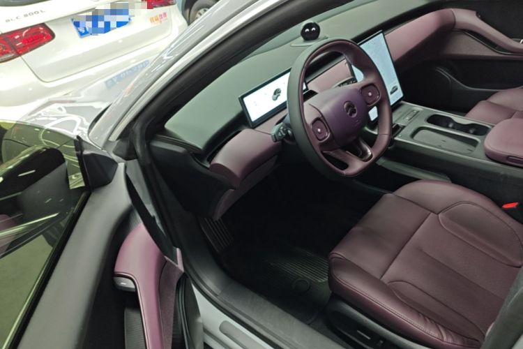 Used Nio ET5 2022 75 kWh Driver Seat