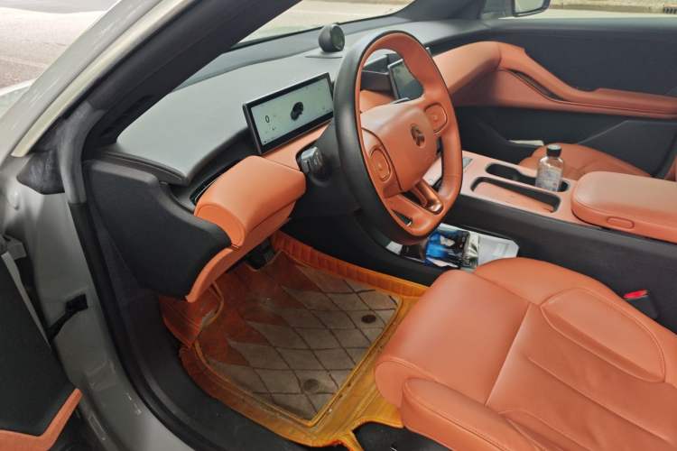Used Nio ET5 2022 75 kWh Driver Seat