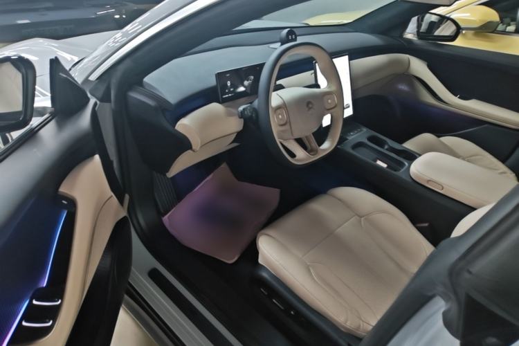 Used Nio ET5 2022 75 kWh Driver Seat