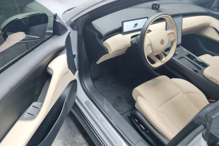 Used Nio ET5 2022 75 kWh Driver Seat