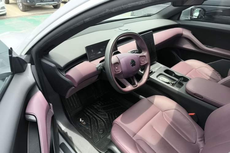 Used Nio ET5 2022 75 kWh Driver Seat