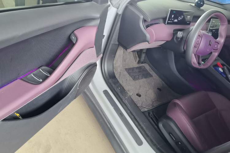 Used Nio ET5 2022 75 kWh Driver Seat