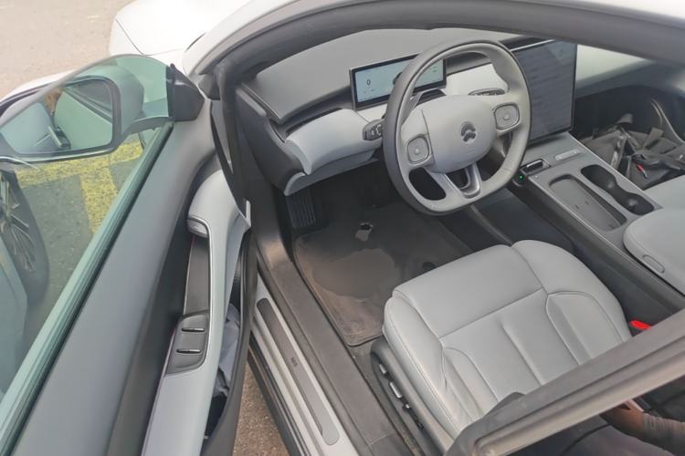 Used Nio ET5 2022 75 kWh Driver Seat