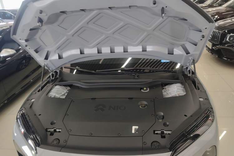 Used Nio ET5 2022 75 kWh Engine Bay