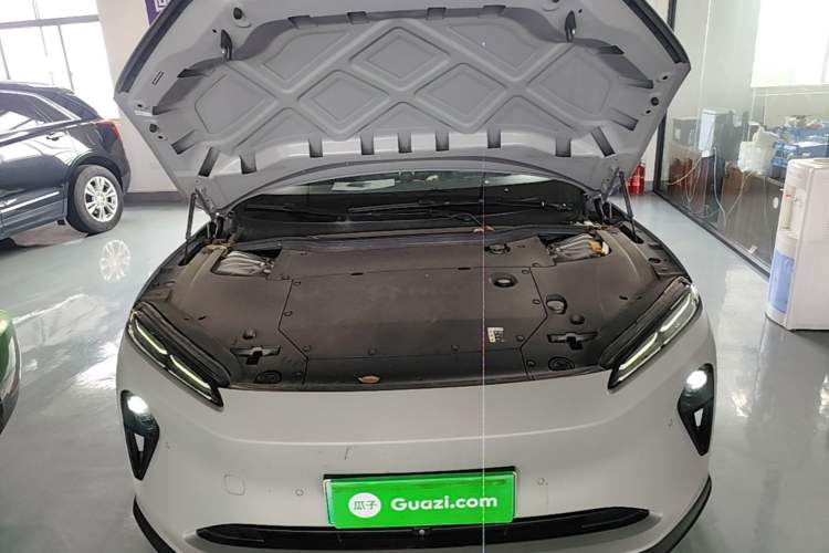 Used Nio ET5 2022 75 kWh Engine Bay