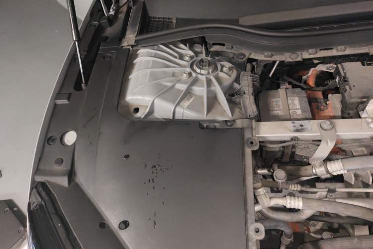 Used Nio ET5 2022 75 kWh Engine Bay Right