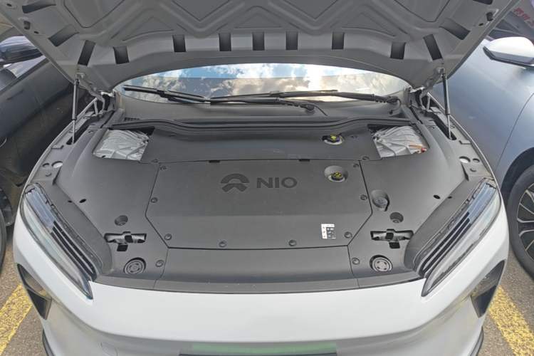 Used Nio ET5 2022 75 kWh Engine Bay