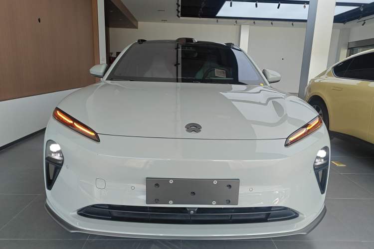 Used Nio ET5 2022 75 kWh Exterior 1
