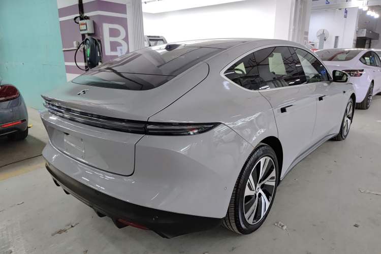 Used Nio ET5 2022 75 kWh Exterior 3