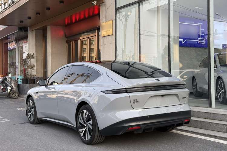 Used Nio ET5 2022 75 kWh Exterior 4