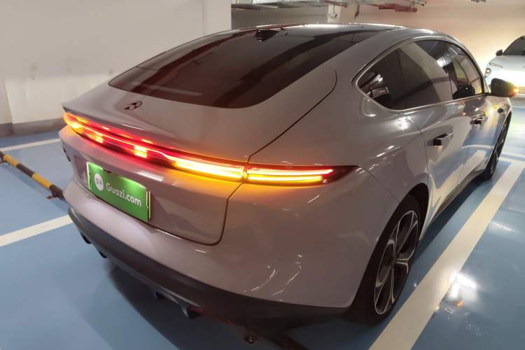 Used Nio ET5 2022 75 kWh Exterior 5
