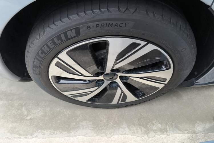 Used Nio ET5 2022 75 kWh Exterior 5