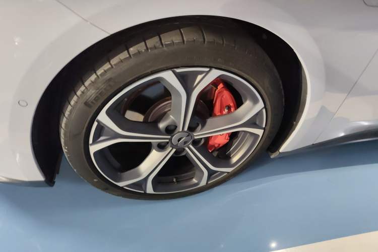 Used Nio ET5 2022 75 kWh Exterior 7