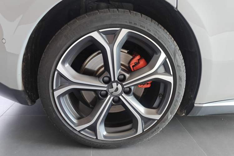 Used Nio ET5 2022 75 kWh Exterior 8