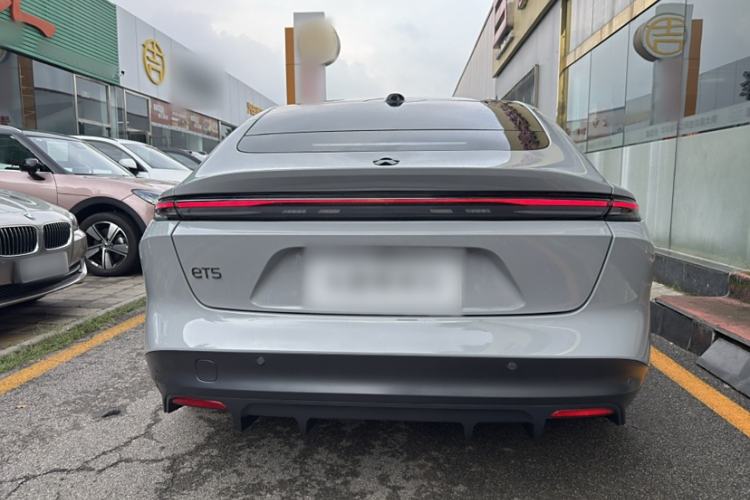 Used Nio ET5 2022 75 kWh Exterior 8