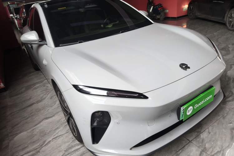 Used Nio ET5 2022 75 kWh Front Right 45 Deg