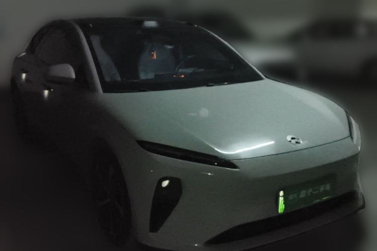 Used Nio ET5 2022 75 kWh Front Right 45 Deg