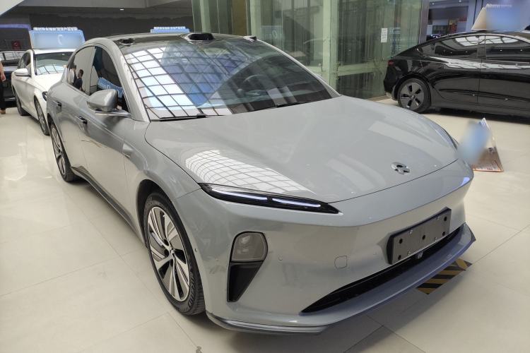 Used Nio ET5 2022 75 kWh Front Right 45 Deg