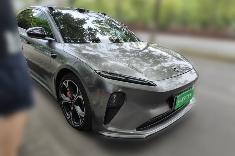 Used Nio ET5 2022 75 kWh Front Right 45 Deg