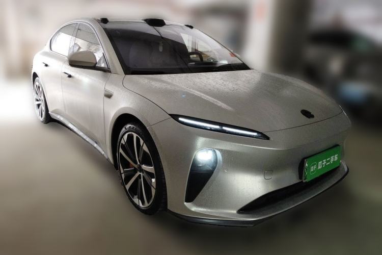Used Nio ET5 2022 75 kWh Front Right 45 Deg