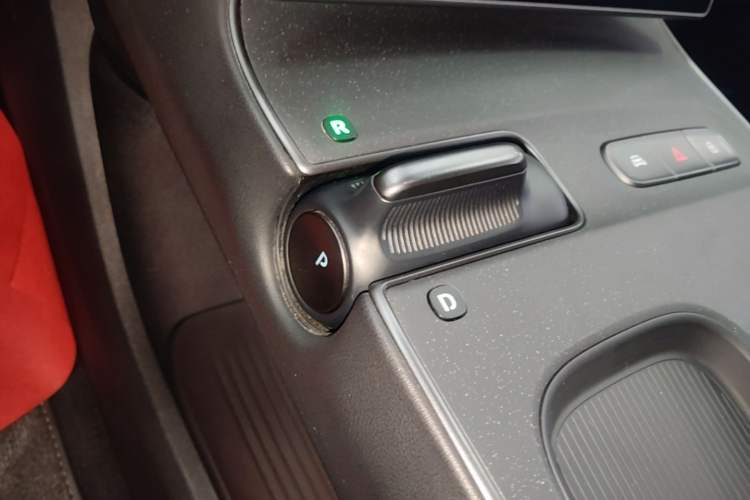 Used Nio ET5 2022 75 kWh Gear Lever