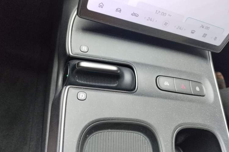 Used Nio ET5 2022 75 kWh Gear Lever