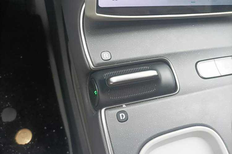 Used Nio ET5 2022 75 kWh Gear Lever