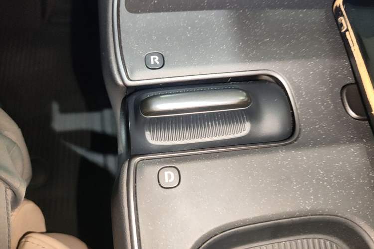 Used Nio ET5 2022 75 kWh Gear Lever