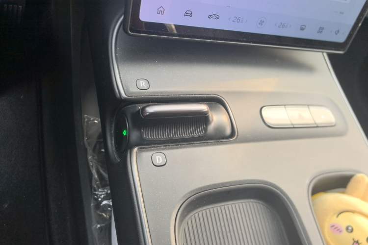 Used Nio ET5 2022 75 kWh Gear Lever
