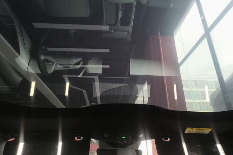 Used Nio ET5 2022 75 kWh Headliner