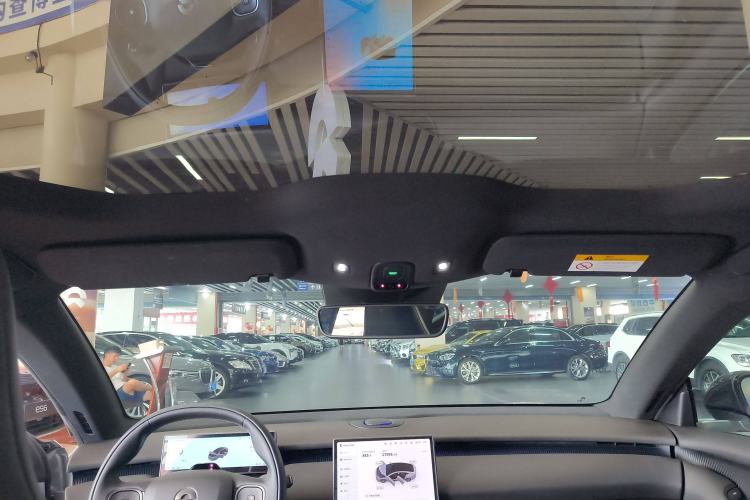 Used Nio ET5 2022 75 kWh Headliner