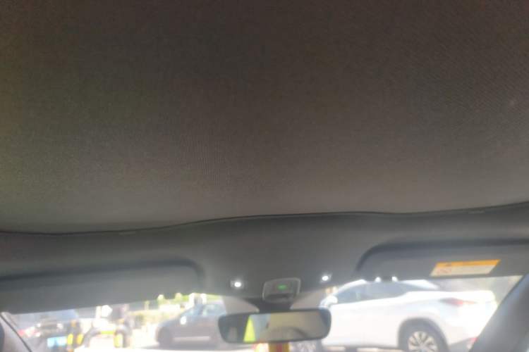 Used Nio ET5 2022 75 kWh Headliner
