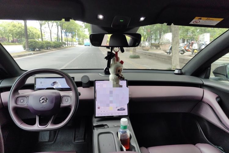 Used Nio ET5 2022 75 kWh Headliner