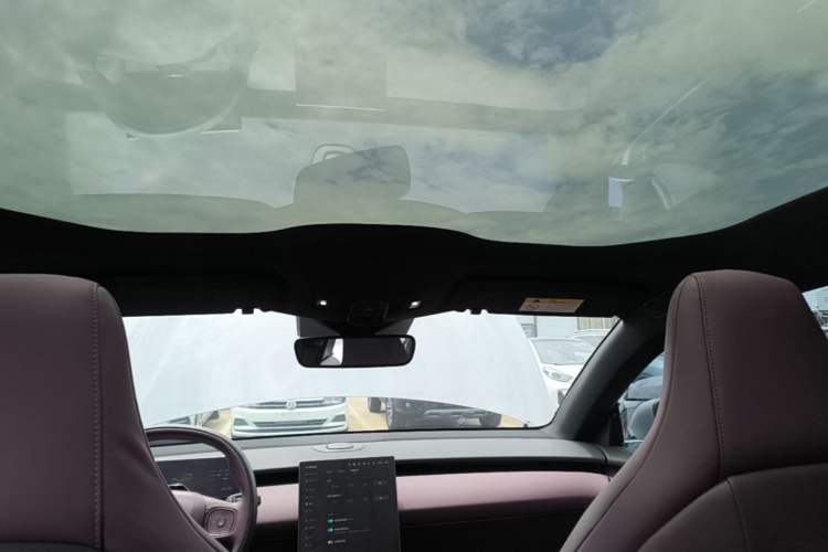 Used Nio ET5 2022 75 kWh Headliner