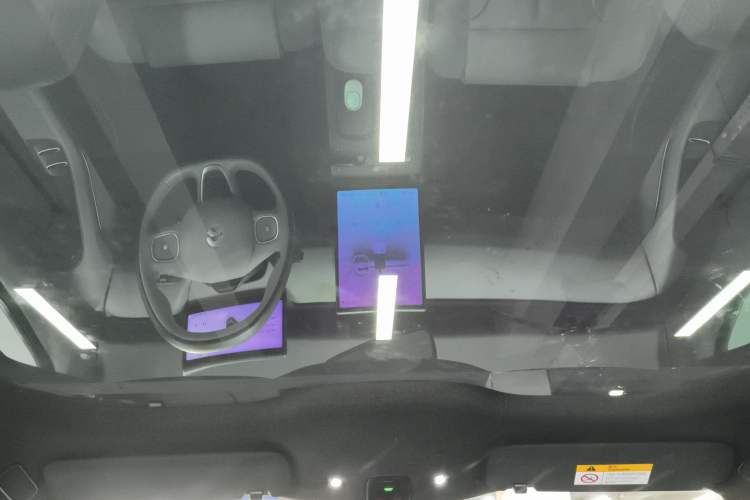 Used Nio ET5 2022 75 kWh Headliner