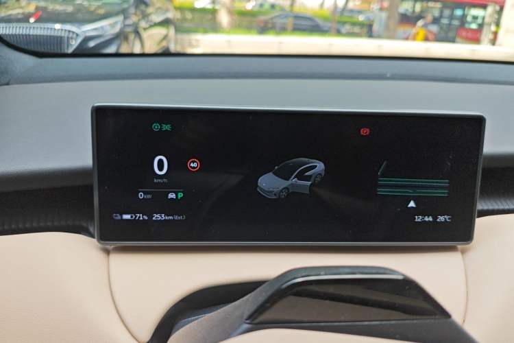 Used Nio ET5 2022 75 kWh Instrument Cluster