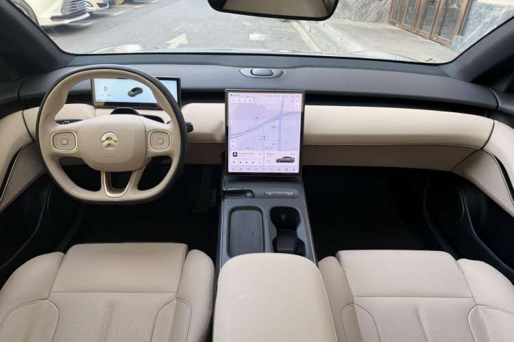 Used Nio ET5 2022 75 kWh Interior 1