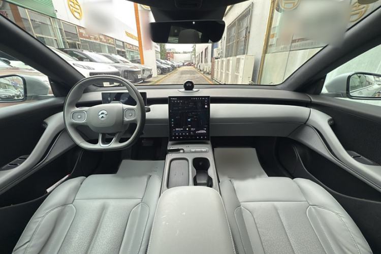 Used Nio ET5 2022 75 kWh Interior 1