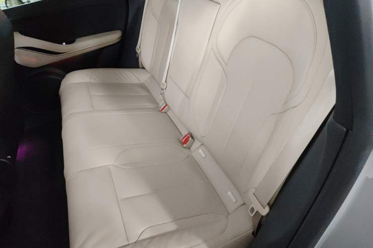Used Nio ET5 2022 75 kWh Interior 1
