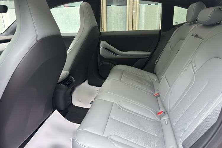 Used Nio ET5 2022 75 kWh Interior 7