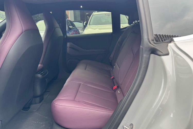 Used Nio ET5 2022 75 kWh Interior 8