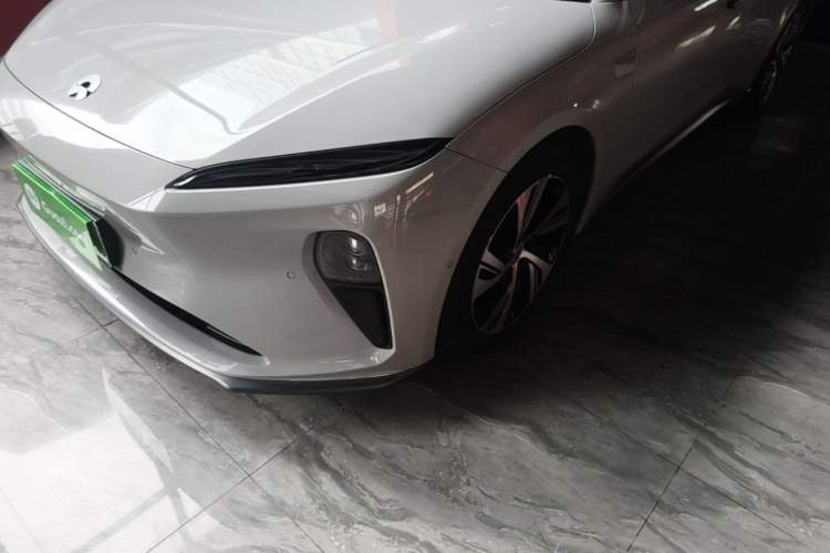 Used Nio ET5 2022 75 kWh Left Front Headlight