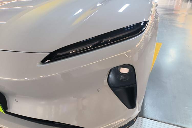 Used Nio ET5 2022 100 kWh Left Front Headlight
