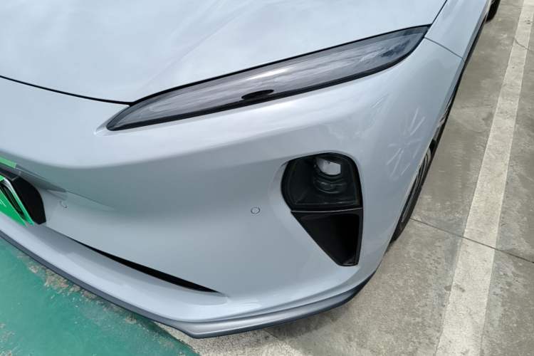 Used Nio ET5 2022 75 kWh Left Front Headlight