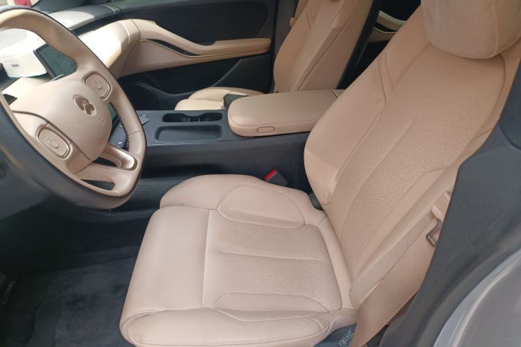 Used Nio ET5 2022 75 kWh Left Front Seat
