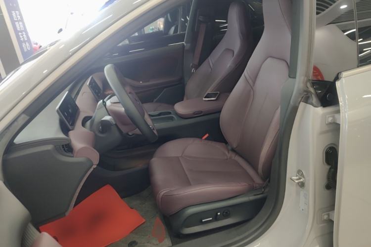 Used Nio ET5 2022 75 kWh Left Front Seat